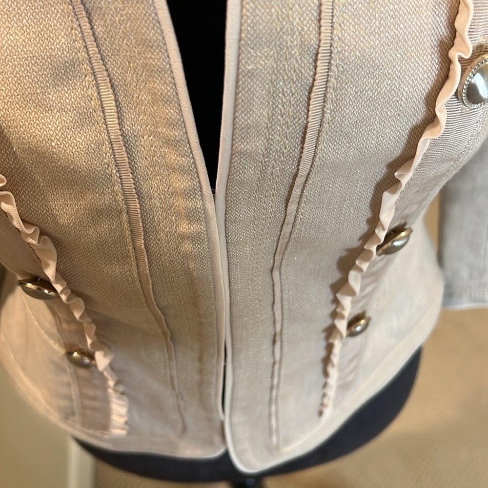 White House Black Market Military Style Textured Ruffled Jacket Size 2 - Picture 3 of 10